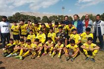 برگزاری فینال مسابقات فوتبال رده سنی نونهالان درخمینی شهر