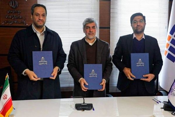 امضای قرارداد سرمایه‌گذاری ۱۰۰۰ میلیاردریالی برای توسعه فناوری‌های صنعت نفت، گاز و پتروشیمی