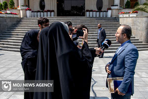 تروریست‌های اقتصادی با دروغ به القای تزلزل در تیم اقتصادی دولت می‌پردازند