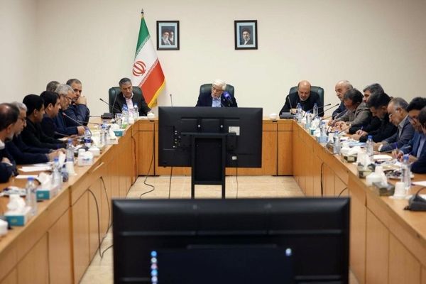سفرای ادوار باید به اتاق فکر دیپلماسی کشور تبدیل شوند