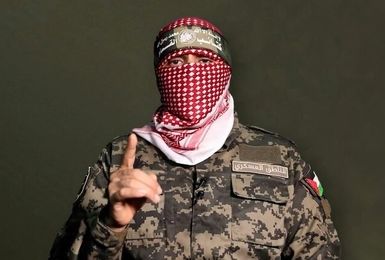 ما با دشمنی حقیر روبرو هستیم