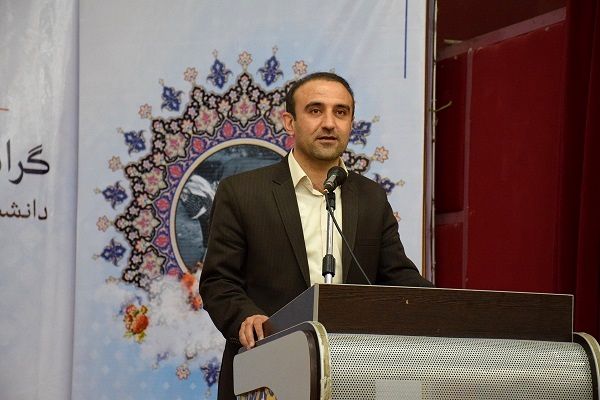 معیار و سنجش افراد نخبه مسابقات، کنکور و المپیادها هستند