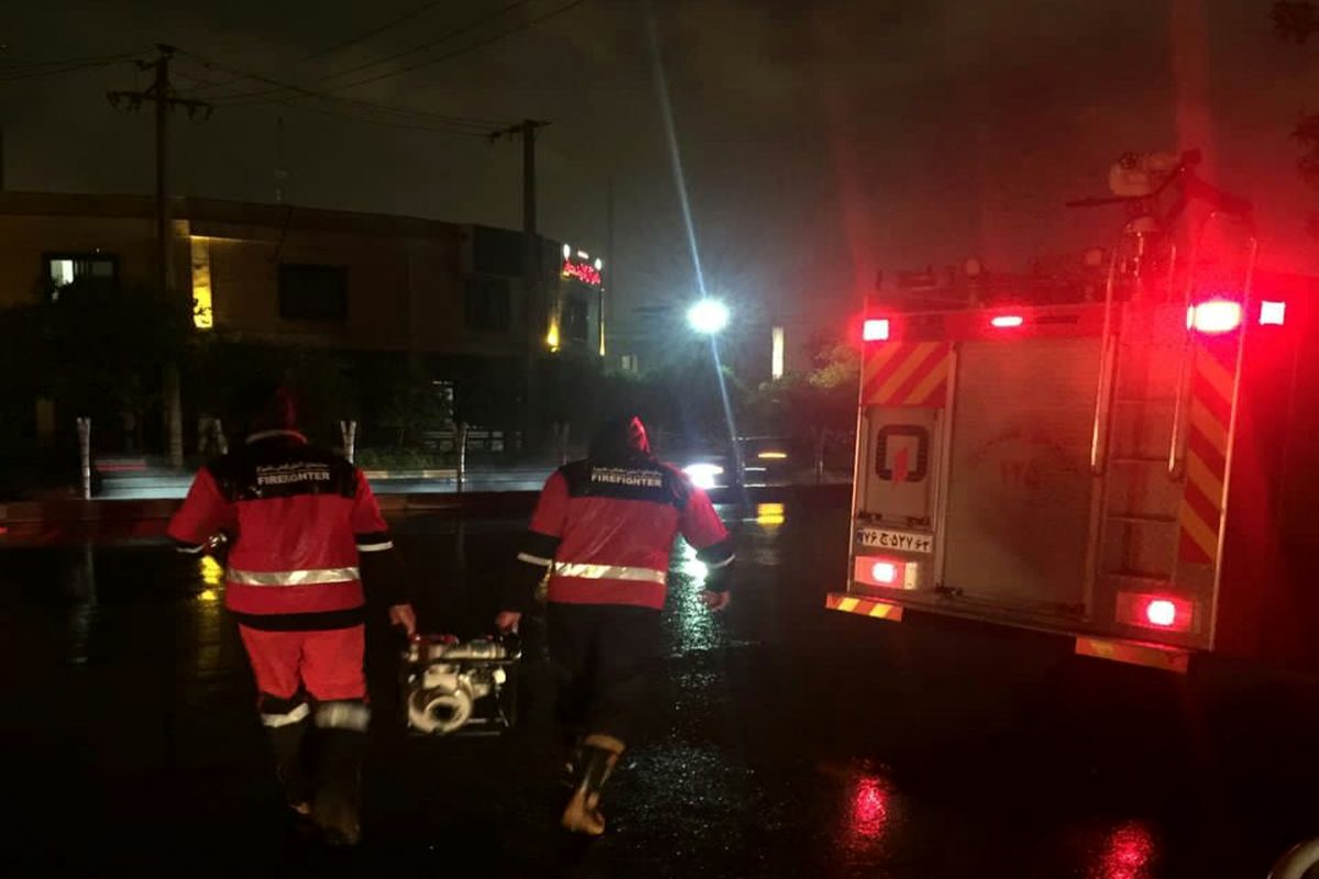 سیل +آتش نشانی 