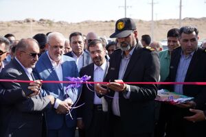 ۱۴ طرح بزرگ زیرساختی و انرژی‌های تجدیدپذیر در داراب و زرین‌دشت افتتاح شد
