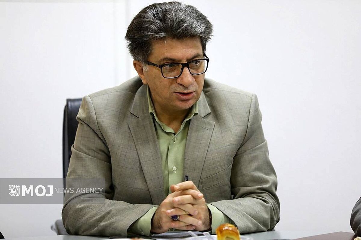 دکتر رضانیا سرپرست مرکز بهداشت کیش