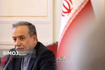 انتقاد شدید عراقچی از اروپا و آمریکا بابت سکوت در برابر زرادخانه اتمی اسرائیل