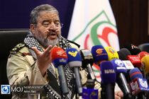 مفسدین اقتصادی ستون پنجم دشمن هستند