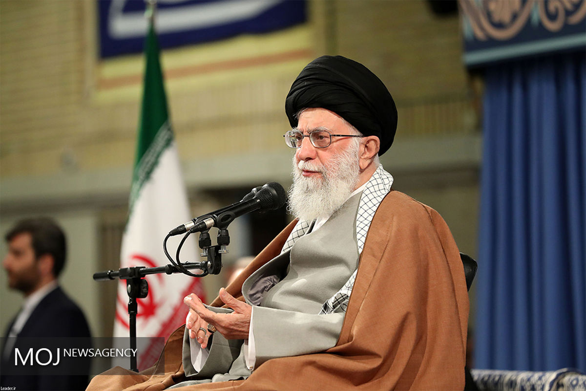 دیدار مسئولان نظام و سفیران کشورهای اسلامی با مقام معظم رهبری