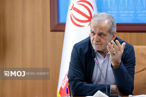 رئیس جمهور وارد قم شد