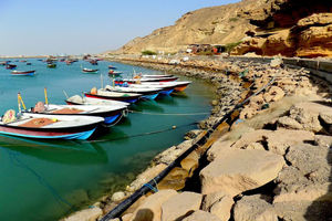 آغاز به کار عملیات اجرایی پروژه بهسازی بازوی غربی بندرصیادی کنگ 