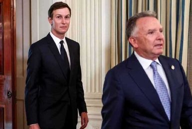 ویتکاف و کوشنر از ناو هواپیمابر آبراهام لینکلن بازدید کردند