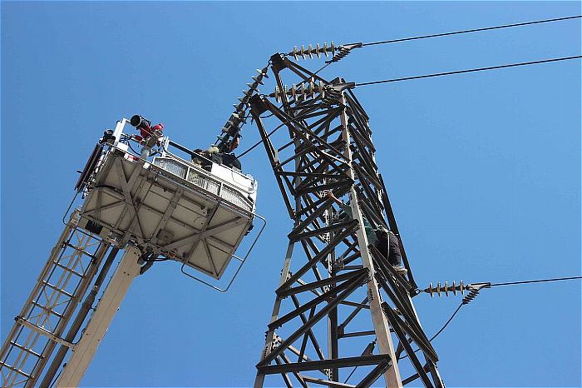 دکل‌های برق فشار قوی