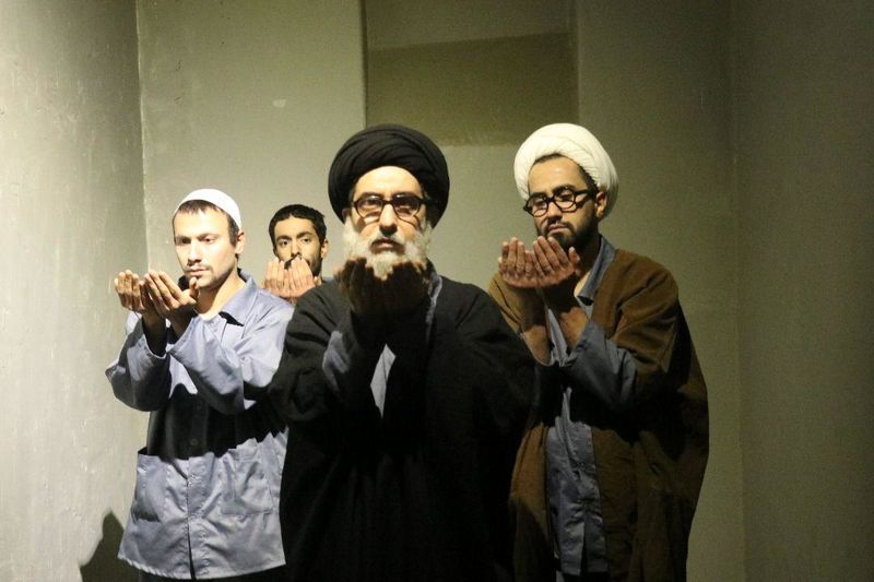افتتاح نمایش زمان در حبس قصر با حضور زندانی معروف سیاسی