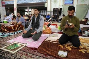 ۱۳۰ نوجوان در مسجد حضرت ابوالفضل اردل معتکف شدند