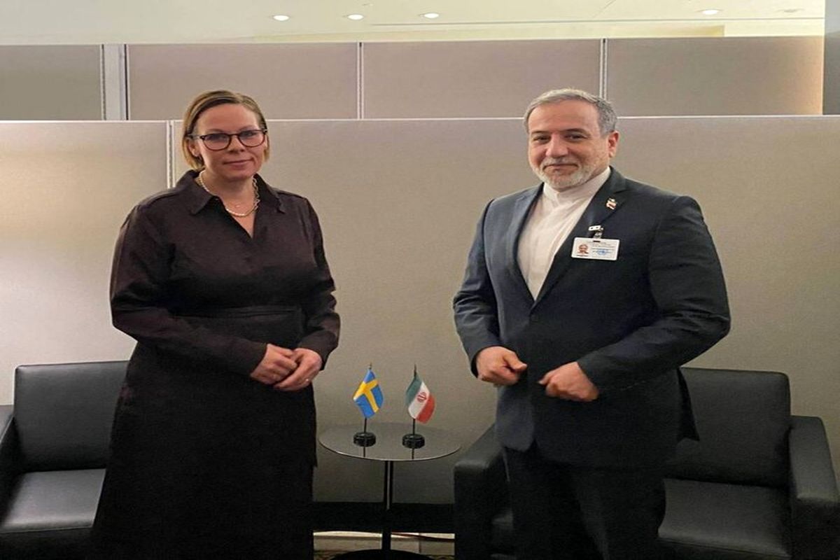 وزیران خارجه ایران و سوئد دیدار و گفتگو کردند