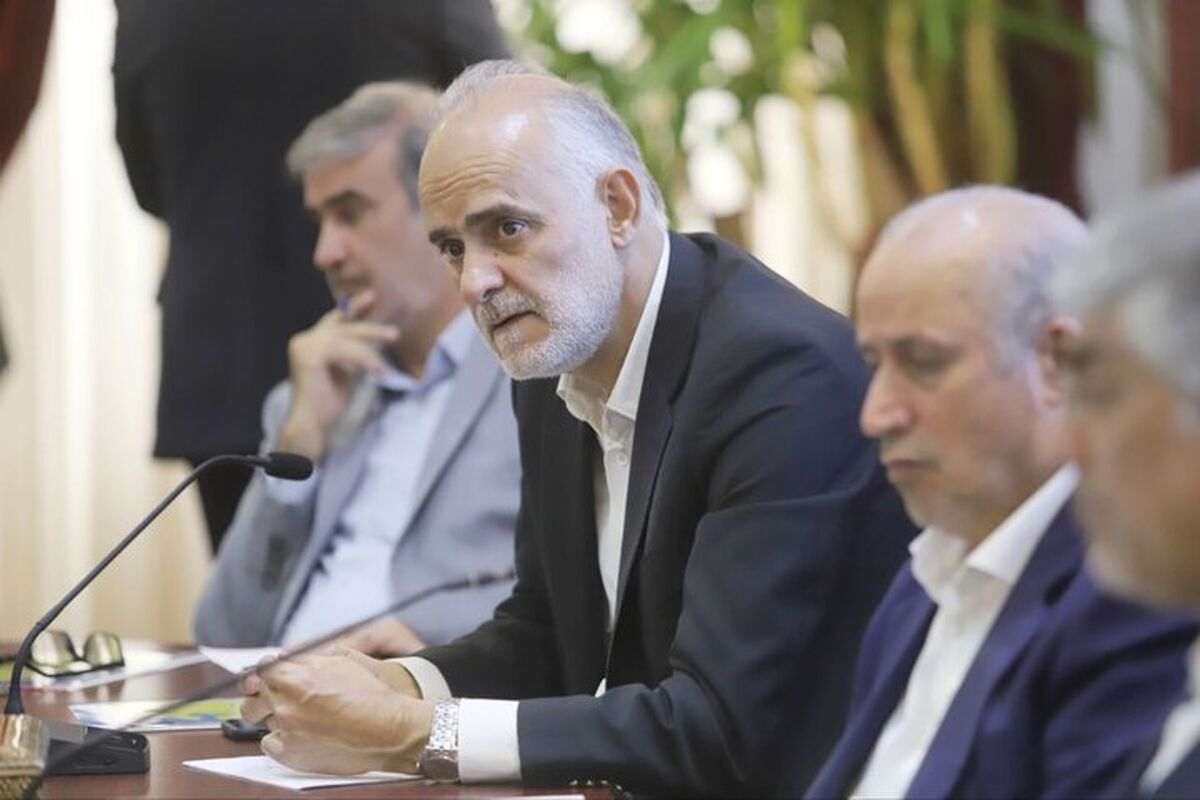 نایب فدراسیون فوتبال