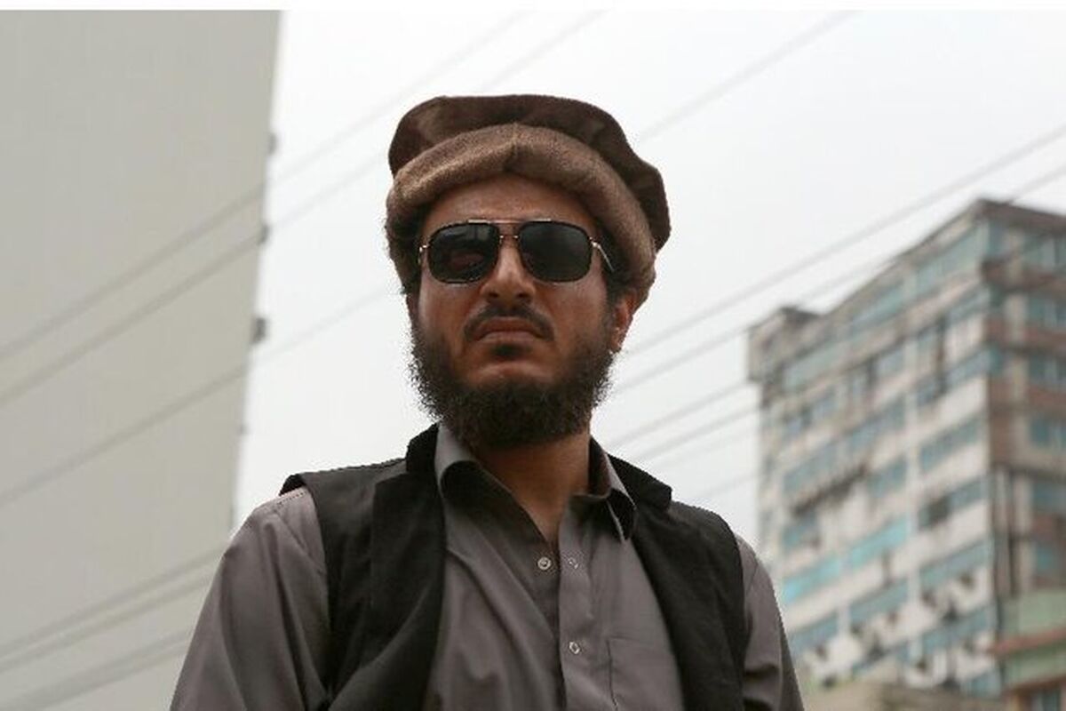 شبی که ماه کامل شد