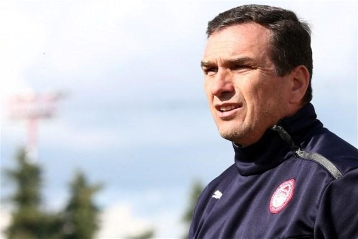 سرمربی تیم المپیاکوس