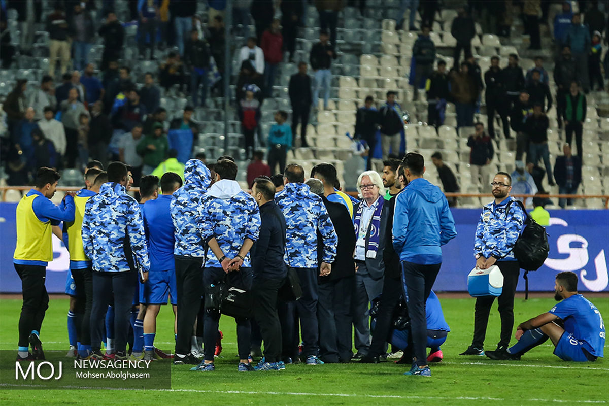 دیدار تیم های فوتبال استقلال تهران و سایپا