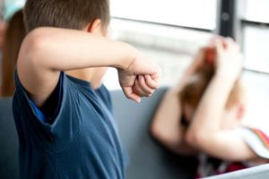 مراقب رفتار فرزندانتان باشید!