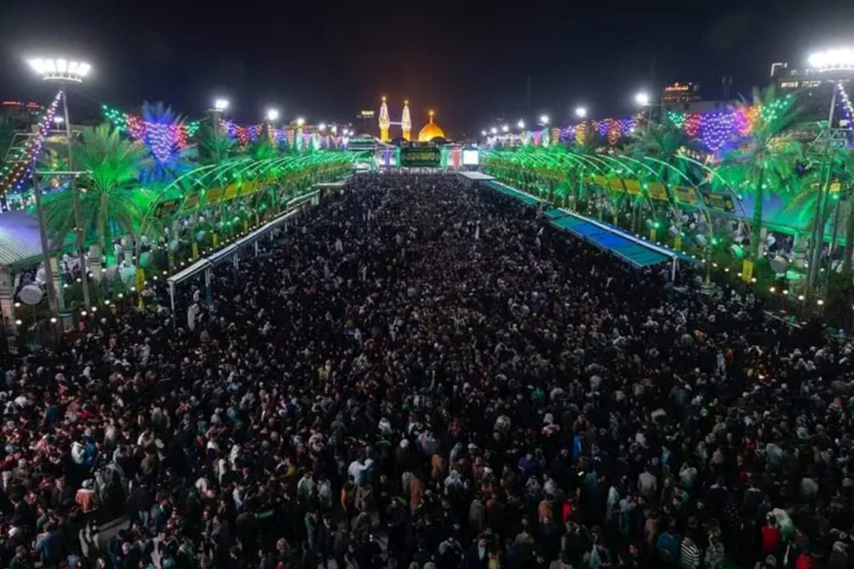 برگزاری جشن میلاد امام زمان (عج) در هوای بارانی کربلا + فیلم