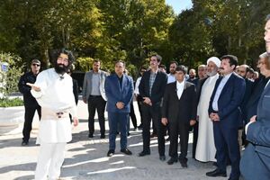 بازدید معاون رئیس‌جمهور از آرامگاه فردوسی، زادگاه این شاعر در پاژ و شهر تاریخی توس