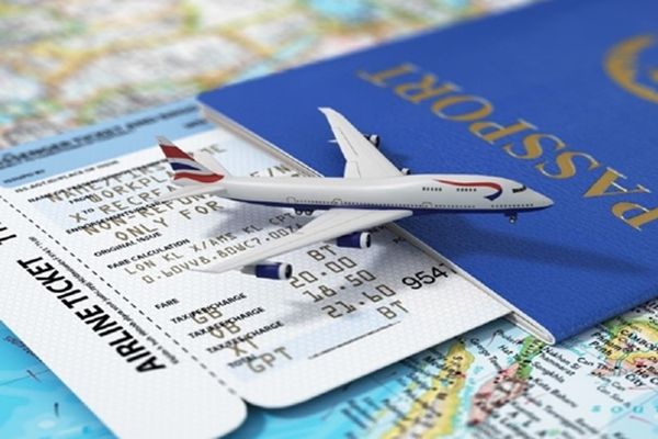 عوارض خروج از کشور سال آینده افزایش می‌یابد