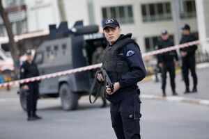 Turkish court arrests 6 journalists, employee of independent newspaper over FETO links