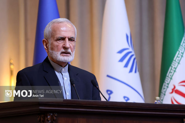 استقلال ایران قابل معامله نیست