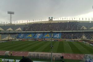 25 هزار استقلالی در آزادی