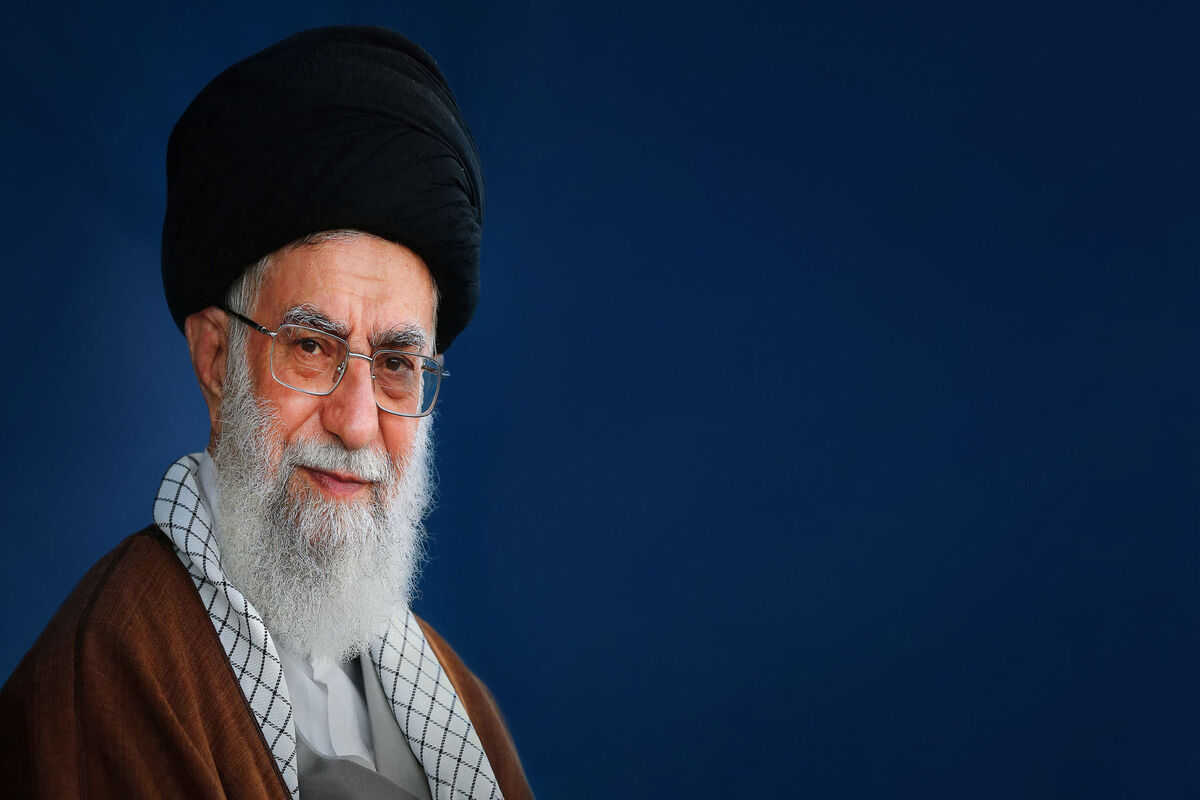 رهبر انقلاب اسلامی