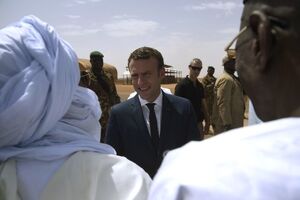 ماکرون وارد مالی شد