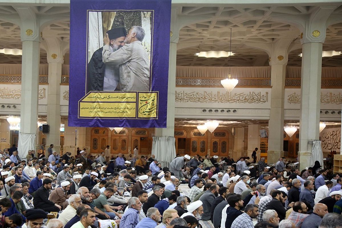 حرم مطهر بانوی کرامت