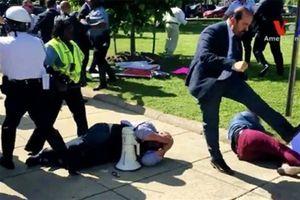 محافظان اردوغان به معترضان حمله نکنند