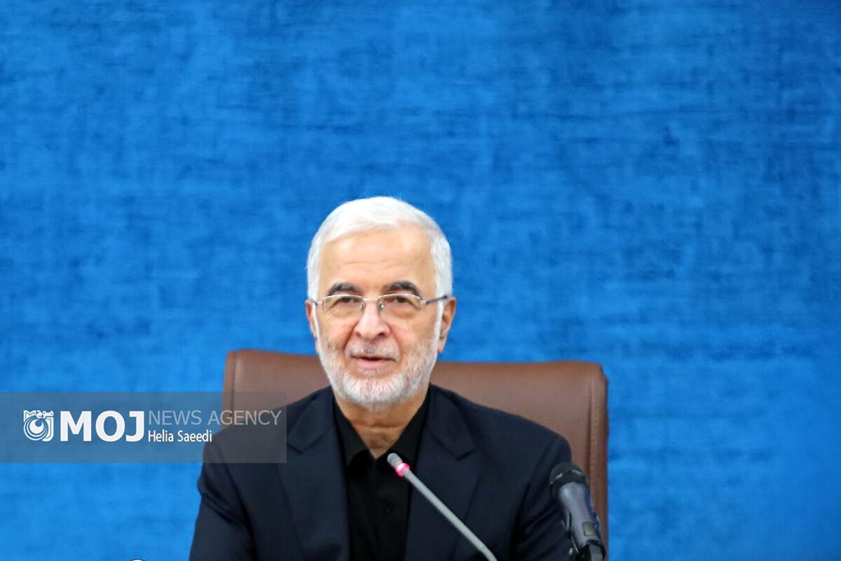 دکتر اسکندر مومنی - وزیر کشور