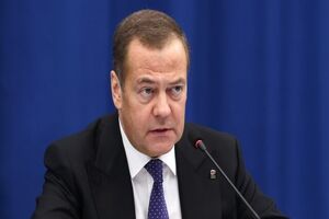 دیمیتری مدودف به ناتو هشدار داد
