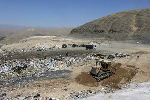 20 تن پلاستیک، روزانه در همدان دفن می شود