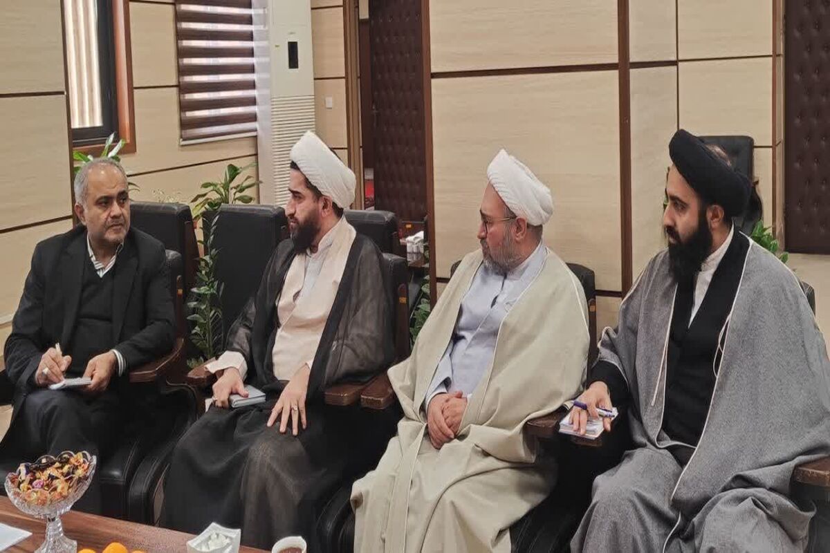 نشست دادستان با حوزه