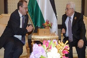 میخائل بوگدانف با محمود عباس گفت وگو کرد