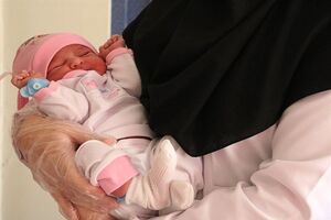 غربالگری چشم ۱۷۵ نوزاد در بیمارستان خاتم‌الانبیاء (ص) مشهد
