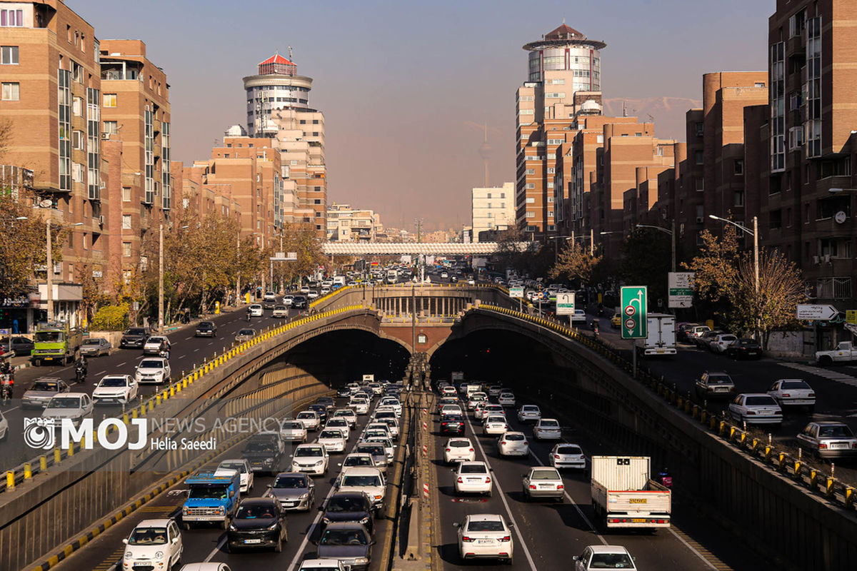 روزهای پر ترافیک آلوده  شهر تهران