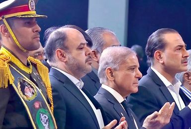 پاکستان در کنار رهبری و ملت ایران است