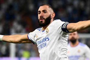 بنزما: صحبت از قهرمانی هنوز زود است