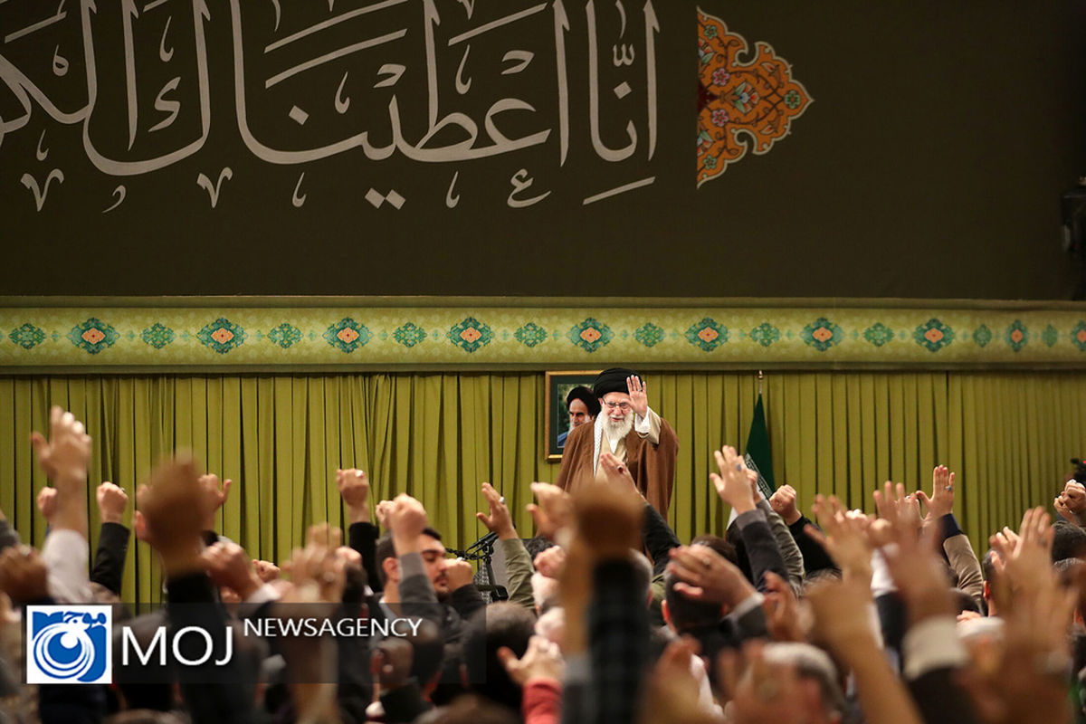 دیدار مداحان اهل‌بیت با مقام معظم رهبری