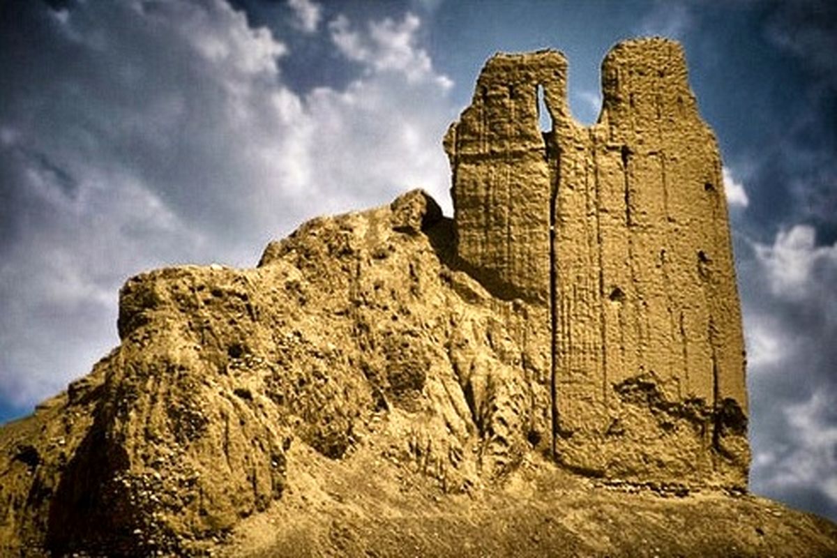 قلعه هزاره میناب