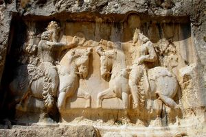 اجرای ۳۳ برنامه شاخص در فارس طی هفته میراث فرهنگی/ رونمایی از طرح «نقش گنج»