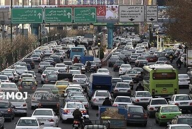 دو محور منتهی به تهران زیر بار ترافیک سنگین هستند