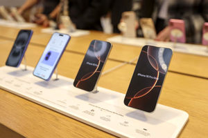 ترامپ گوشی‌های همراه را از تعرفه‌های جدید معاف کرد