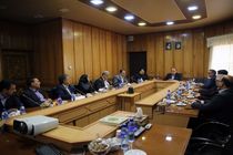 مطبوعات از ارکان اصلی نقادی در جامعه هستند