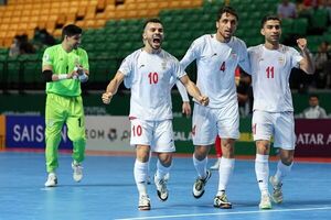 فوتسال ایران با عبور از ازبکستان به جمع چهار تیم برتر رسید